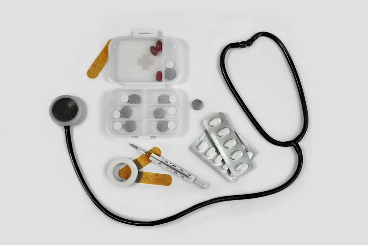 BP monitor + nebulizer kit